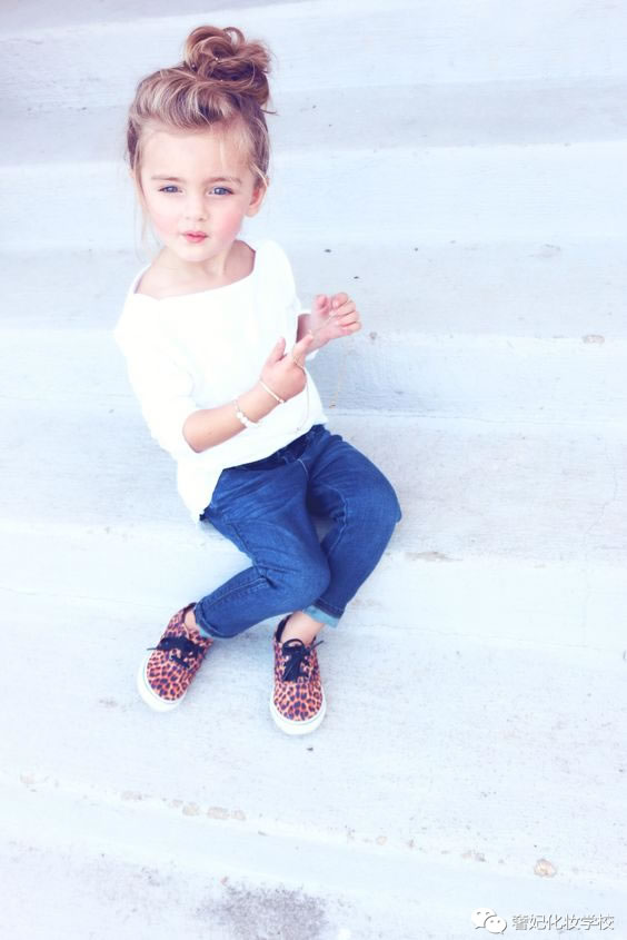 编发儿童简单又漂亮中长发小公主,斜辫子的小公主编发