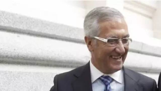 富力的土豪金、苏宁的卡通狮，玄之又玄的秘密！你知道搞体育的都不抽什么烟吗？