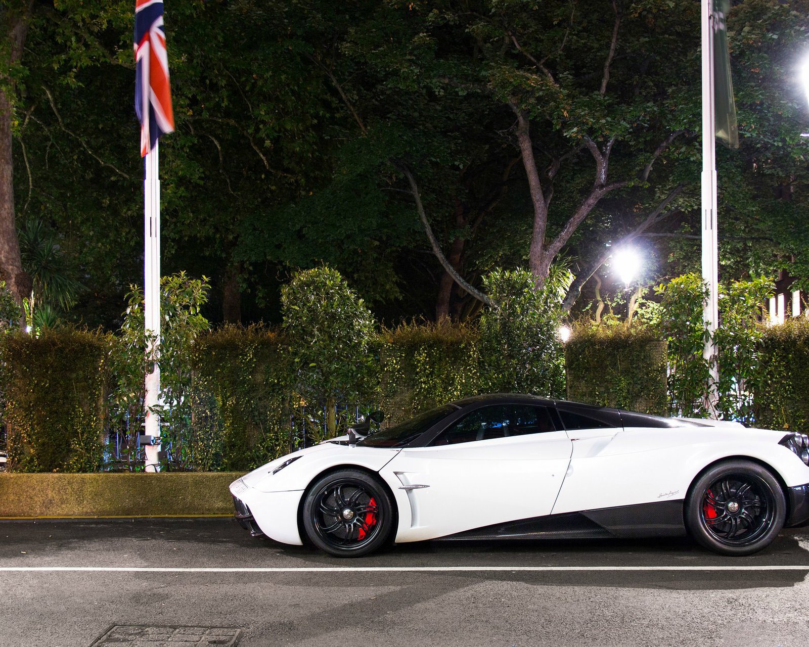 世界名车壁纸超清全面屏,8k顶级黑色震撼壁纸名车