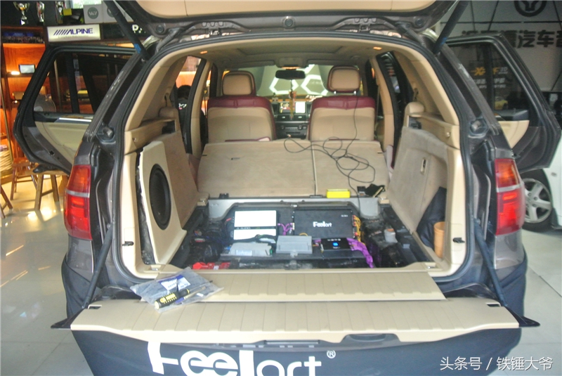 哇——爆马要安装捷力的超低音喇叭使马儿嘶哑声没有那么难听