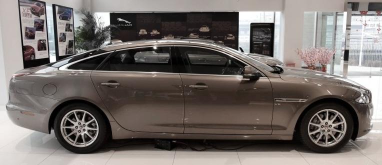 捷豹xjl四驱全景商务版落地多少钱,一步到位买suv