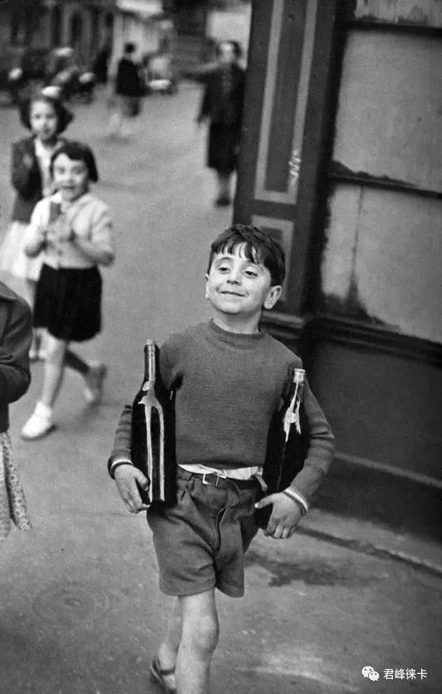 为何人文摄影大师都用35毫米镜头,为什么说35mm是人文镜头