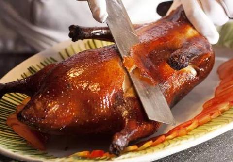 一家烧腊店一年能赚多少钱,烧腊店一个月正常能收入多少