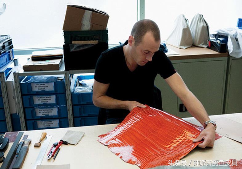 泰国鳄鱼皮具好用吗 (泰国的鳄鱼皮具)