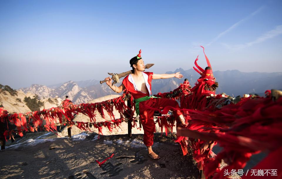 长空栈道走华山,一个人爬华山怎样玩长空栈道