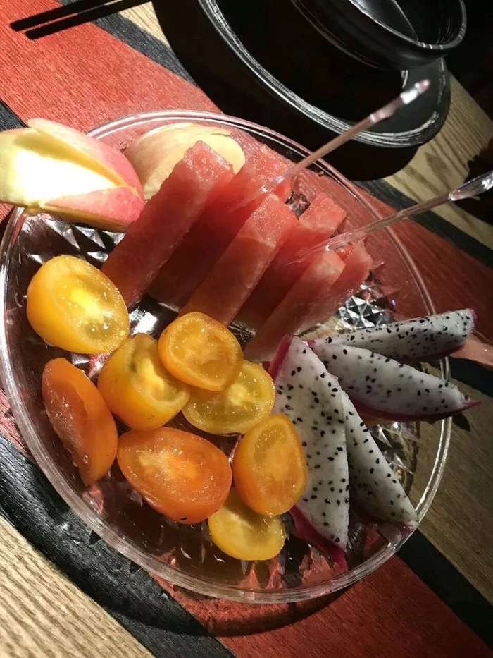 90后开一家美食小店,开一家海鲜自助餐厅一年赚多少钱