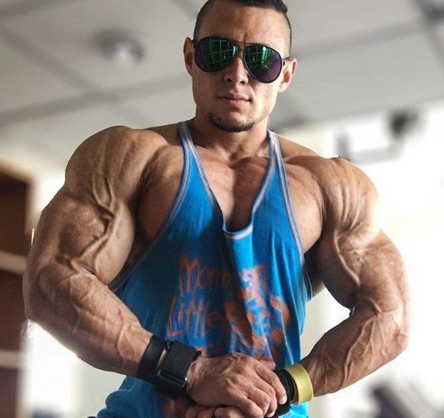 全方位的胸肌训练动作跟着练起来,让你掌握胸肌的训练技巧