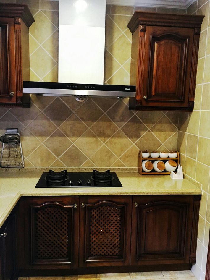 旋转楼梯别墅中空客厅新中式,旋转阳台沙发轻奢