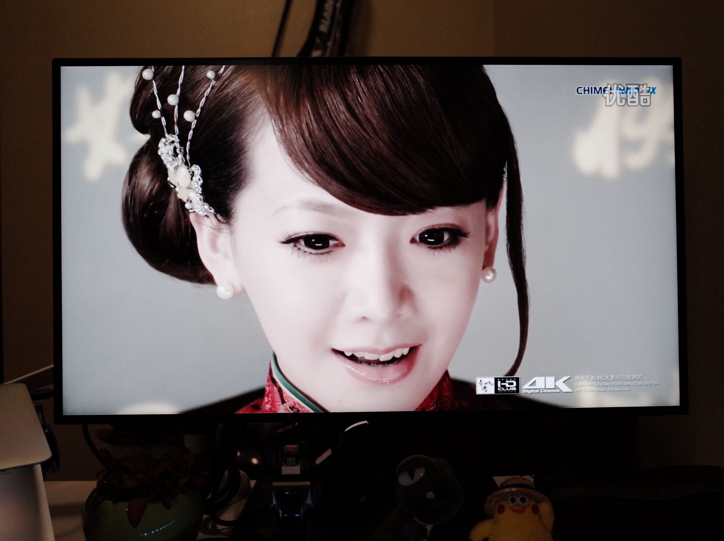 当笔记本*党**一直以为mac就是机制的时候，一定是忽略了显示器还有这样一种打开方式，外挂显示器的完整体验