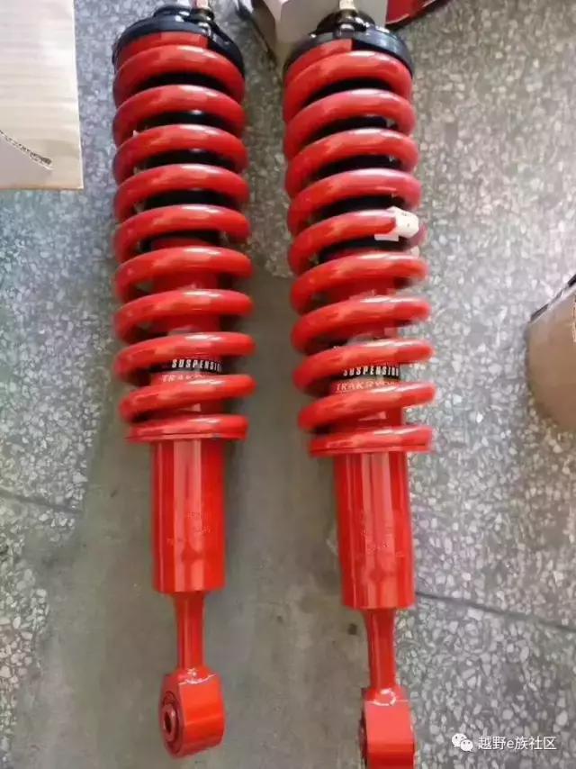 丰田陆霸3400是05年的车,05年路霸3400