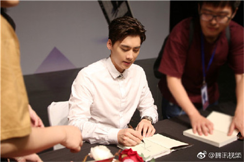 李易峰写了哪些书,李易峰出过什么书