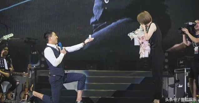 张杰演唱会求婚策划完整版,张杰演唱会求婚小伙原视频
