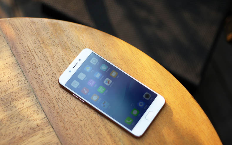 A77综合评测：美貌与性能完美结合的均衡之作