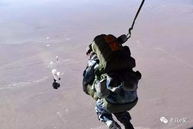 邱少云烈士事迹简短,邱少云烈士事迹