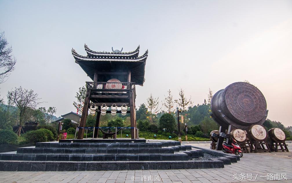 王健林为什么在丹寨建万达小镇,万达王健林与丹寨