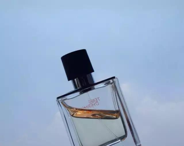 那尼？你最爱的香水，男人居然觉得是风油精？！