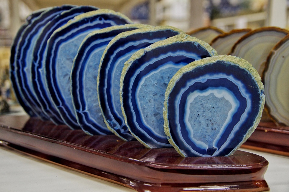 奇石宝石保真,真正的宝石奇石