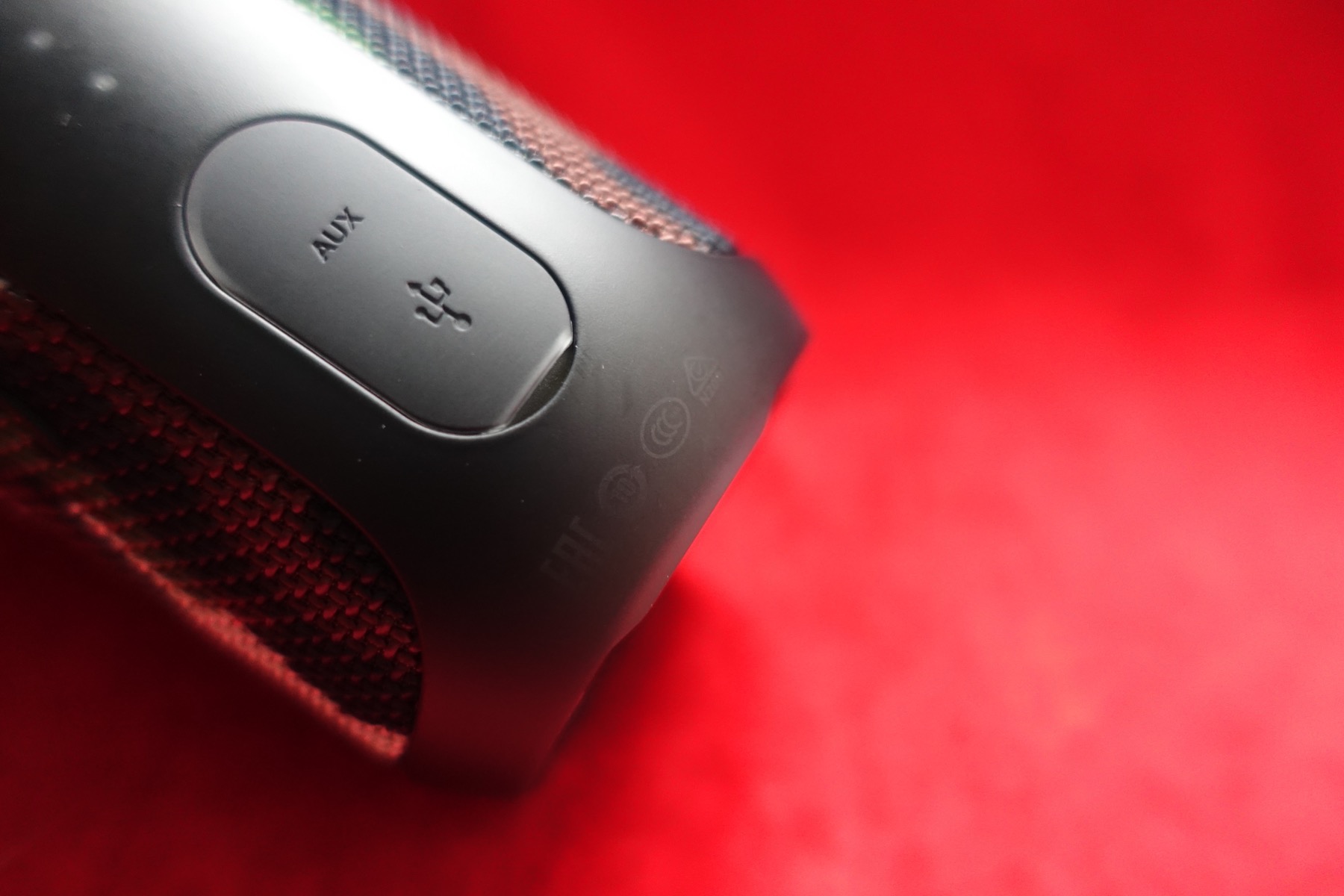 jblflip3蓝牙音箱的区别,jbl蓝牙音箱哪款最有震撼效果