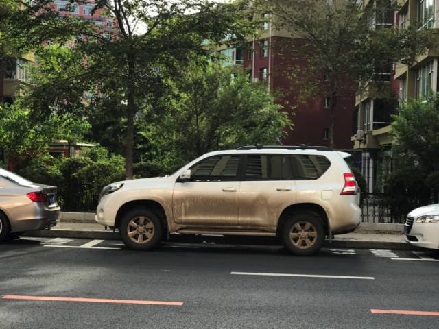 2.4t普拉多百公里真实油耗,车评人讲述普拉多4000