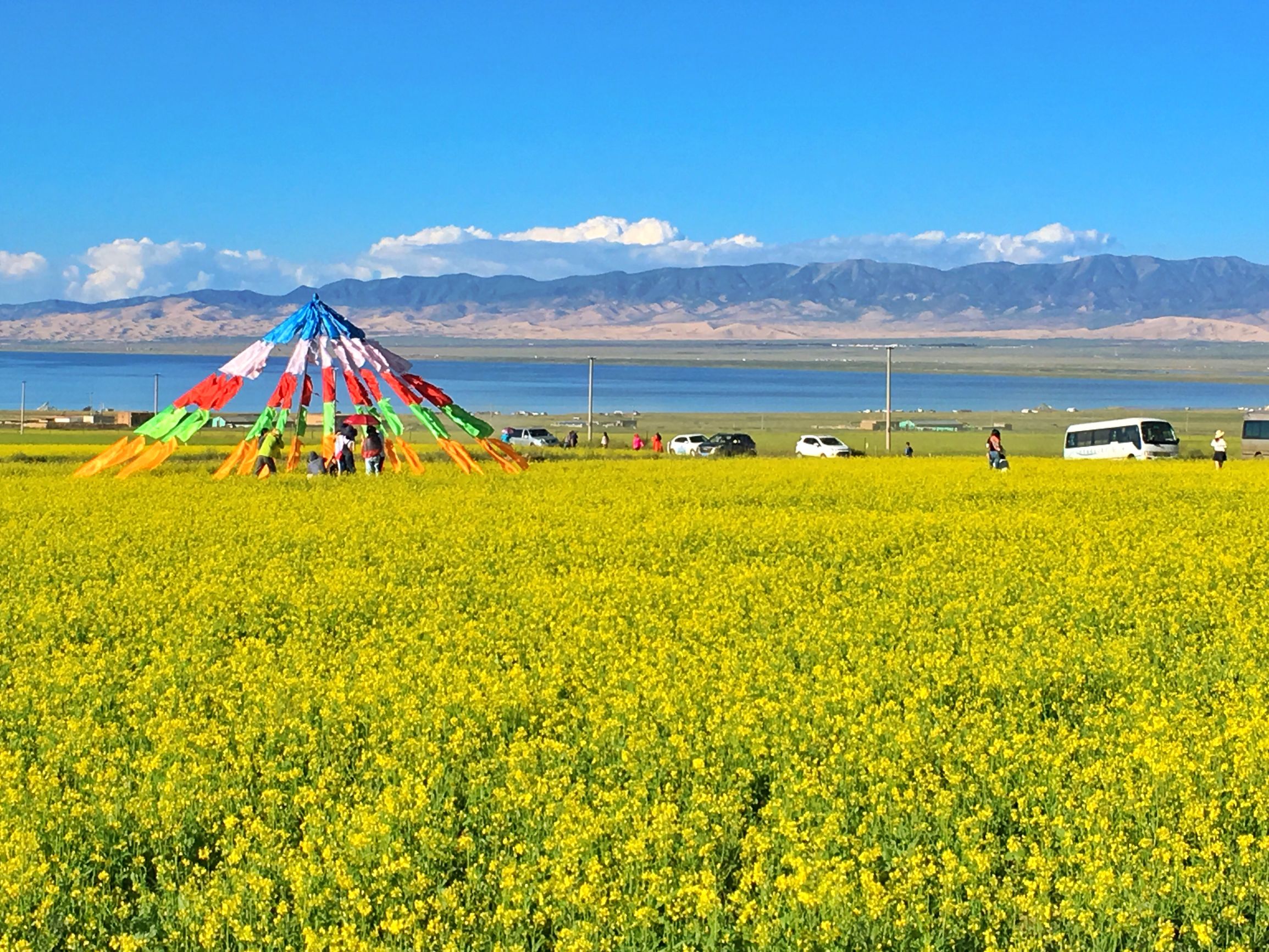 清晨的青海湖美景,静谧的青海湖