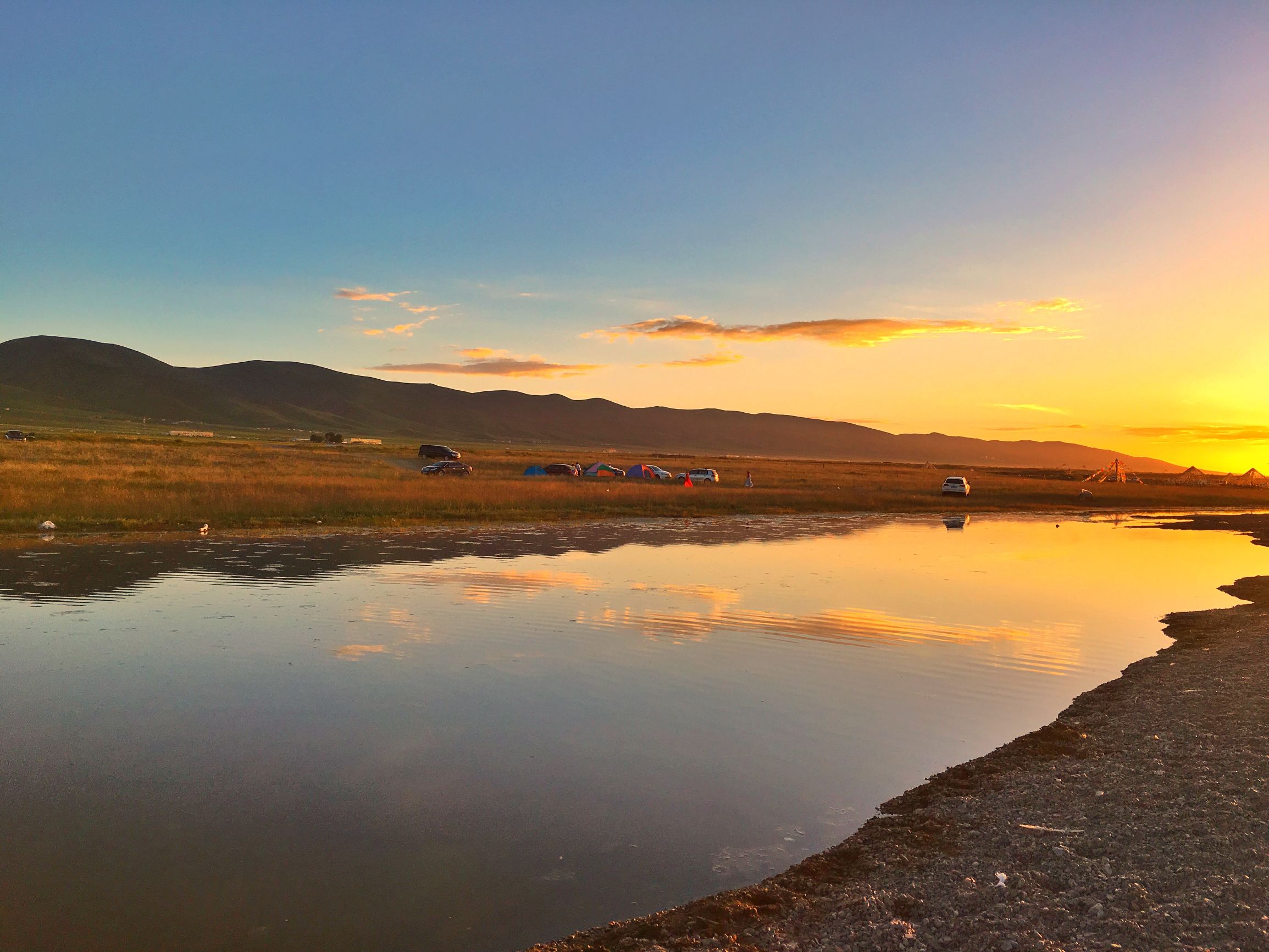 深邃的蓝,梦幻的蓝,是我的青海我的湖
