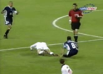 齐达内和贝克汉姆红牌,那些被红牌罚下的球星