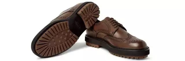 你在单车上看风景，别人却都在笑话你