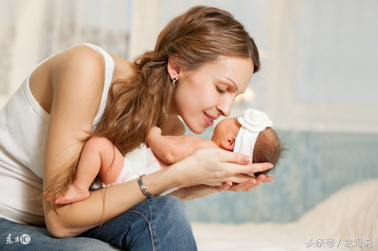 母乳喂养宝宝饱了的表现,母乳喂养吃饱的表现