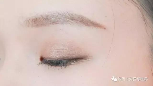 带妆情况下怎么补涂防晒呀,带妆如何正确补防晒