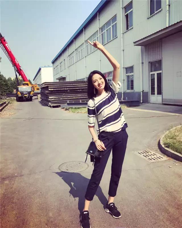 prada春夏信封包,prada三合一包包七夕