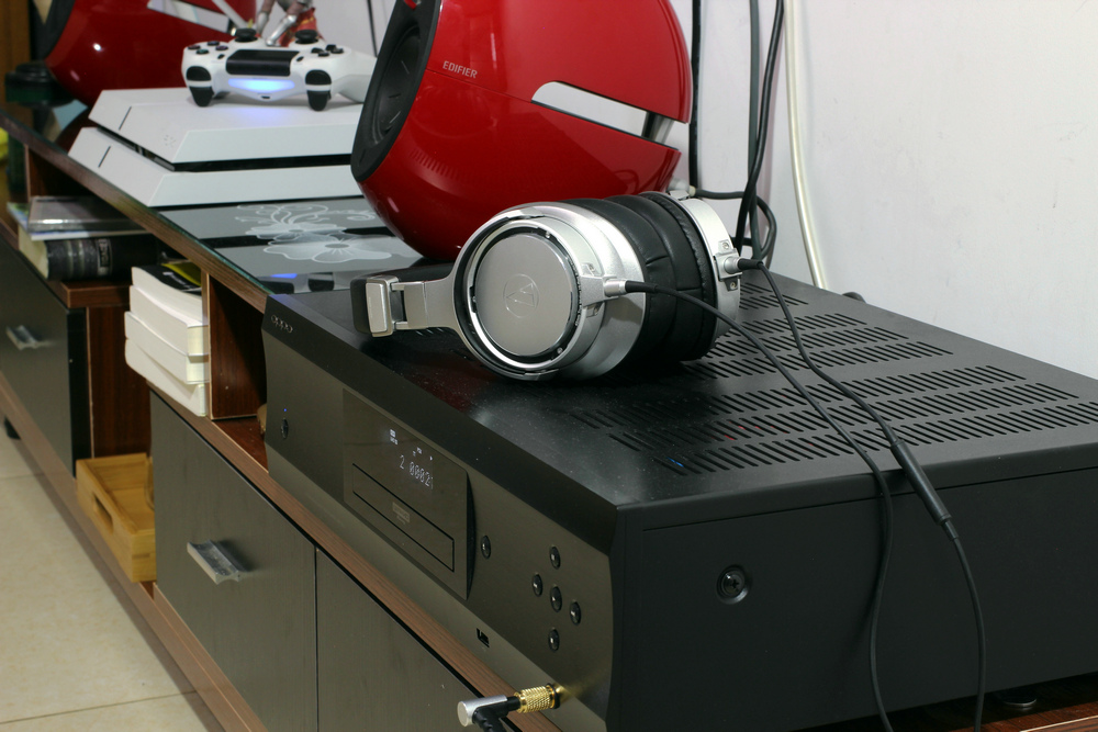 日本铁三角耳机sr9,铁三角ath-m20x耳机测评