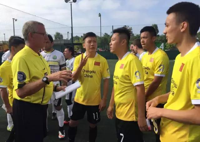 成都警察灌美国12球又赢巴西，这些专业队出来的才是真正的战狼