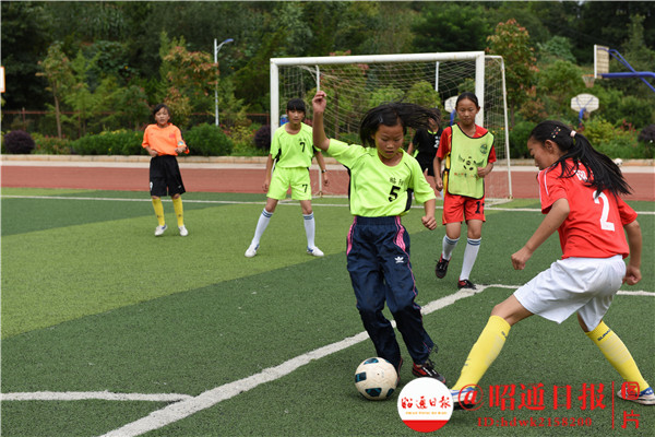 昭通市昭阳区双河小学足球队2017,六安双河中学足球队