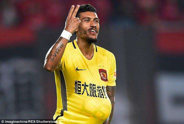 大方！保利尼奥走前把奔驰车送司机，1品质远比球技重要