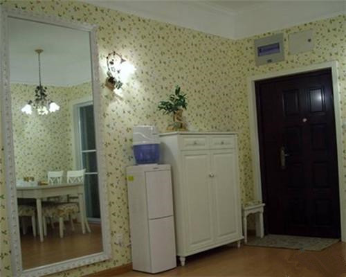 镜子正对大门怎么化解,镜子对着大门如何化解