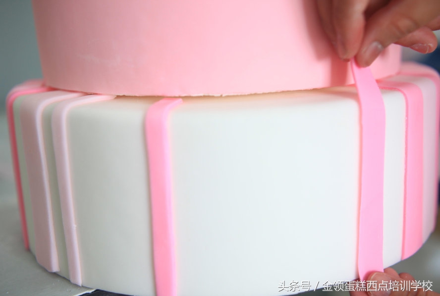 翻糖蛋糕的翻糖怎么做,翻糖蛋糕新手制作