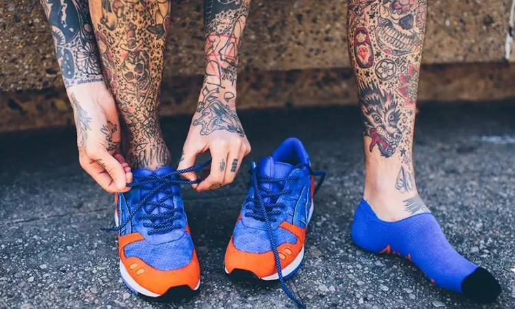 你喜欢的亚瑟士，是被一个鞋贩子带火的！