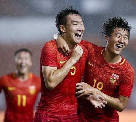 王大雷霸气调侃富力球场“金碧辉煌”，鲁能U23小将欲挑战第一