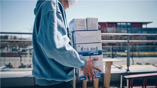 故事虽短情谊很长,故事很短回忆很长久