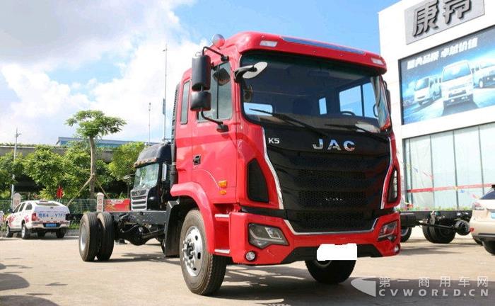 陕汽重卡2023展会,陕汽重卡vs一汽解放