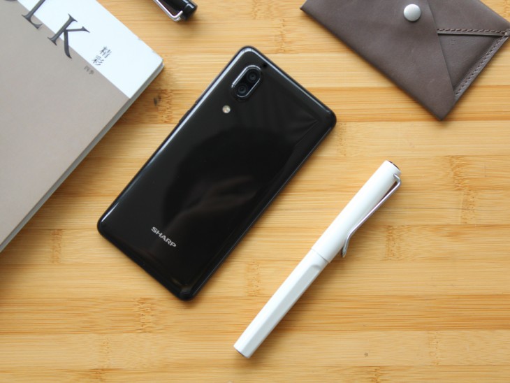 异形全面屏简洁系统UI美人尖夏普AQUOSS2评测体验