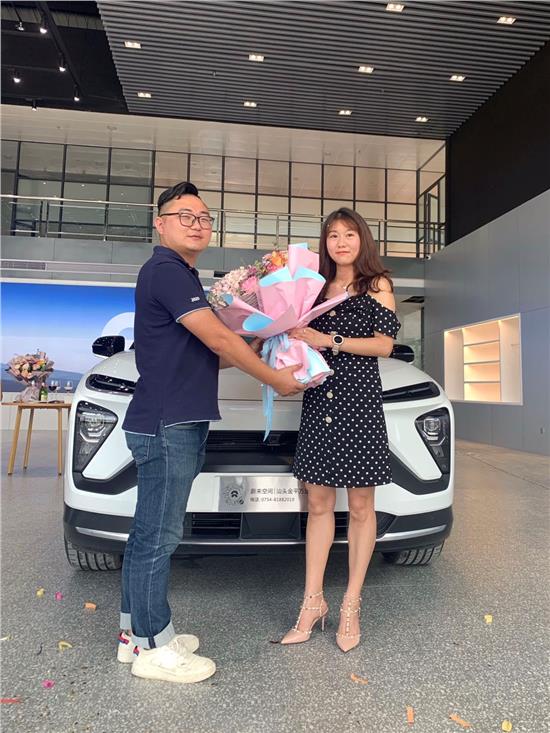 抛弃开了半年的雷K萨斯换了今天的6白