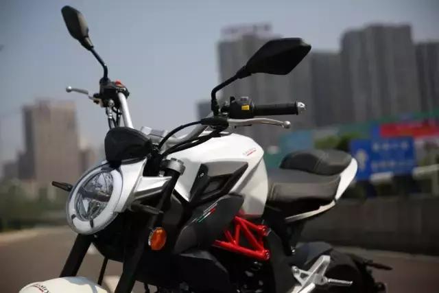 小幽灵ad125摩托评测,小幽灵ad125摩托车