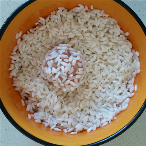 家常蒸糯米丸子的4种做法,咬一口糯米丸子