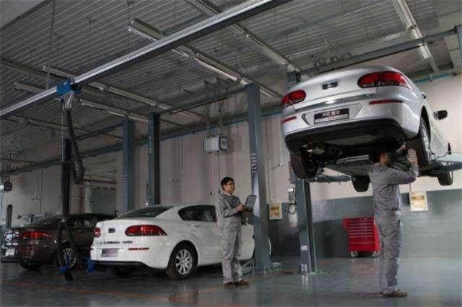 这汽车靠自制节目火了一把,花重金请明星,却被“天王”给毁了