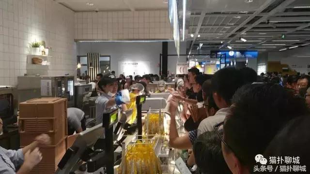 驱车百公里带聊城网友感受济南宜家的魅力，现场火爆商品抢购一空