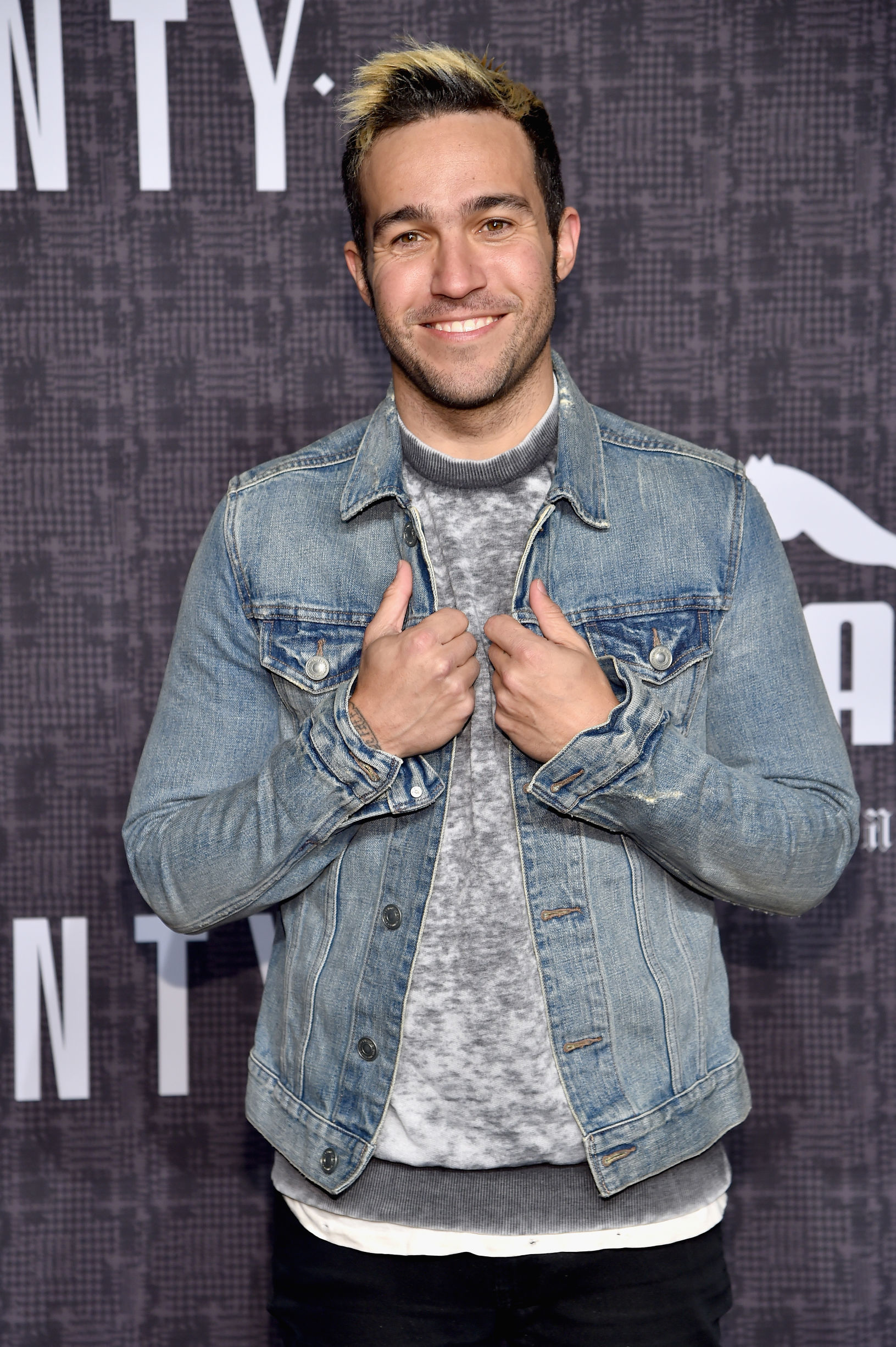 puma和rihanna合作款,puma和rihanna联名