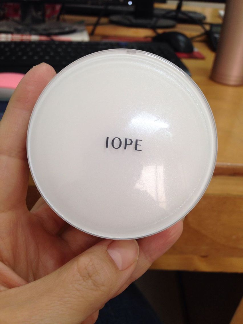 iope气垫自然型和遮瑕型对比,iope气垫遮瑕能力