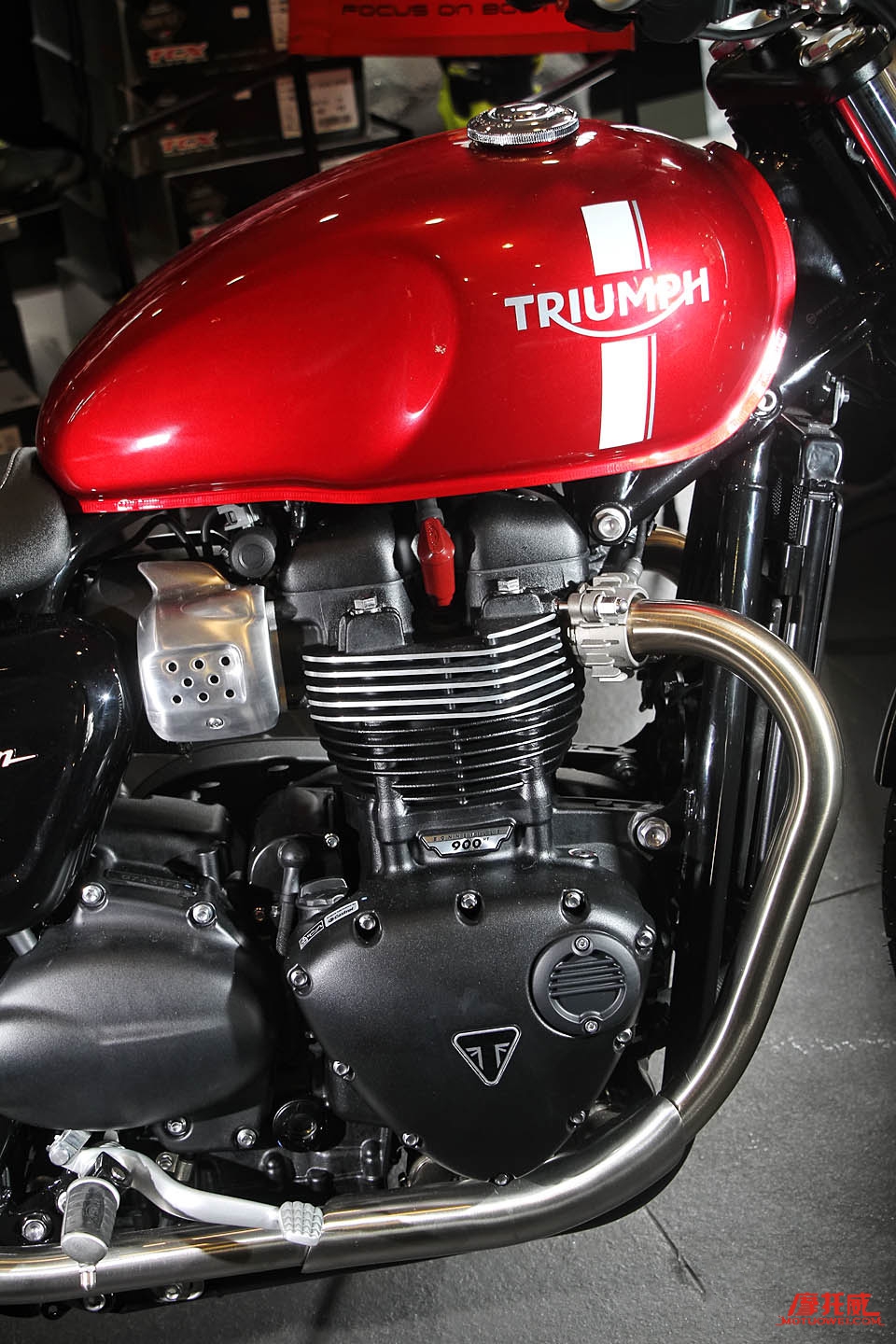 凯旋bonneville1200,凯旋bonneville红色