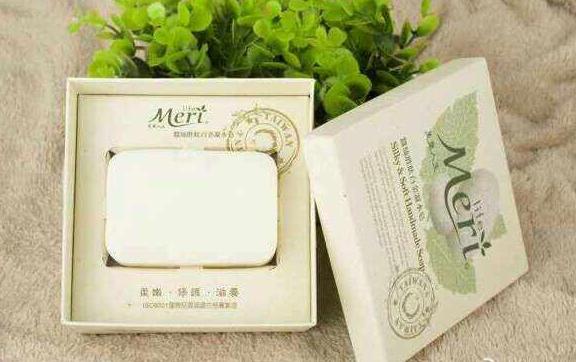 洗面奶和洁面皂哪个清洁力度强,洁面皂和洗面奶哪个更干净